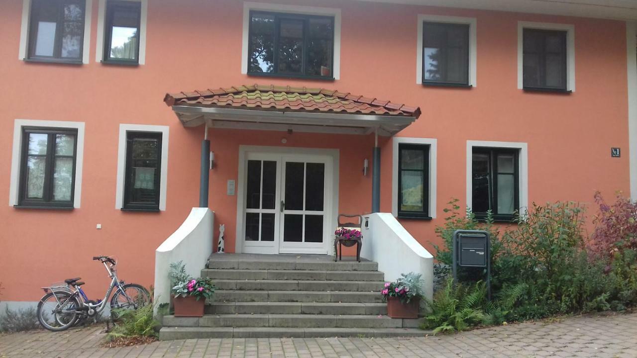 Fewo 1 Waren Mueritz - Haus Buchen Am Tiefwarensee - 1 Zi Esterno foto