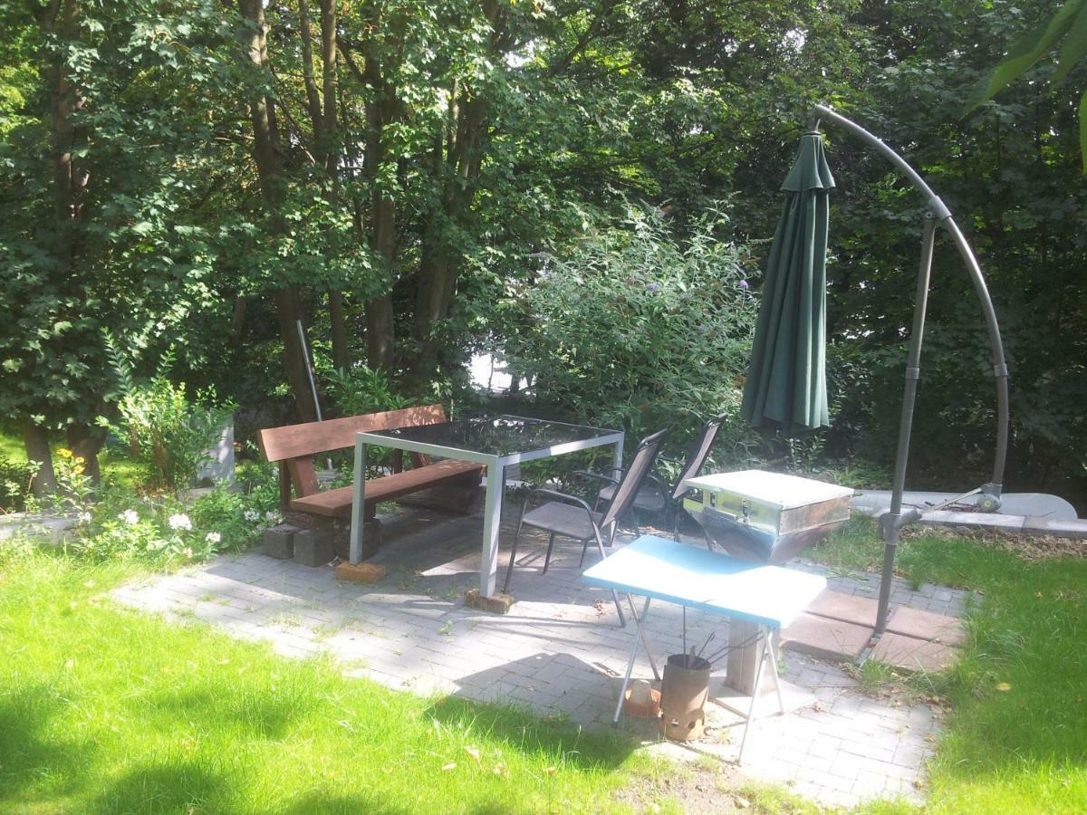 Fewo 1 Waren Mueritz - Haus Buchen Am Tiefwarensee - 1 Zi Esterno foto