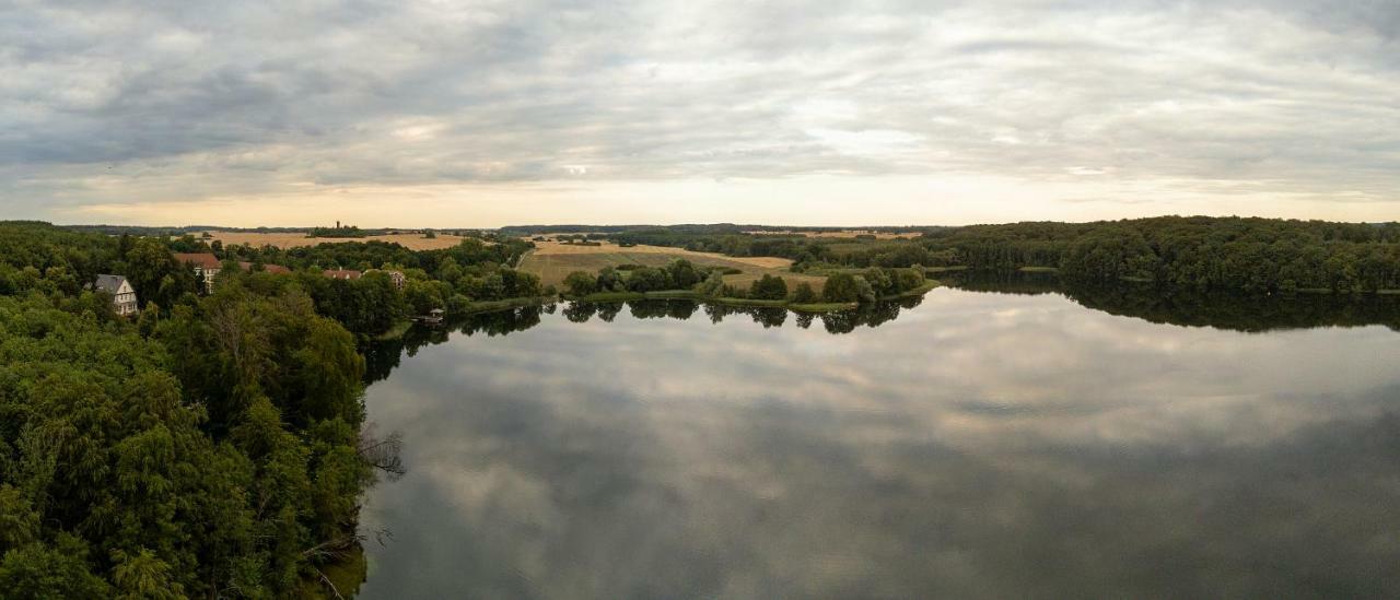 Fewo 1 Waren Mueritz - Haus Buchen Am Tiefwarensee - 1 Zi Esterno foto